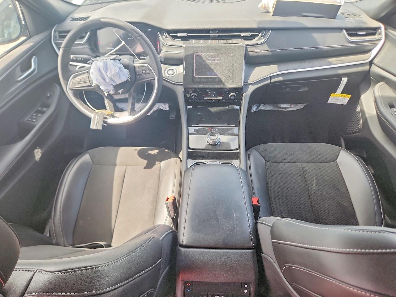 2023 JEEP GRAND CHEROKEE L LAREDO/L ALTITUDE — Фото 8 из 13
