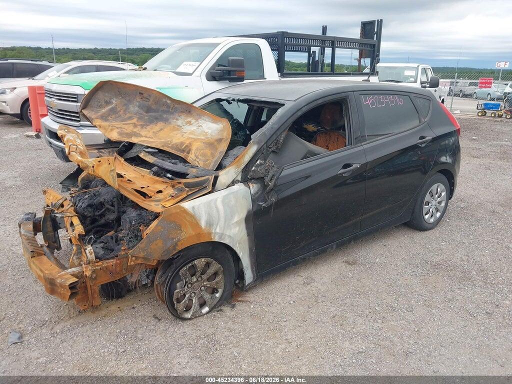 KMHCT5AE8GU266702 2016 HYUNDAI ACCENT photo no. 2