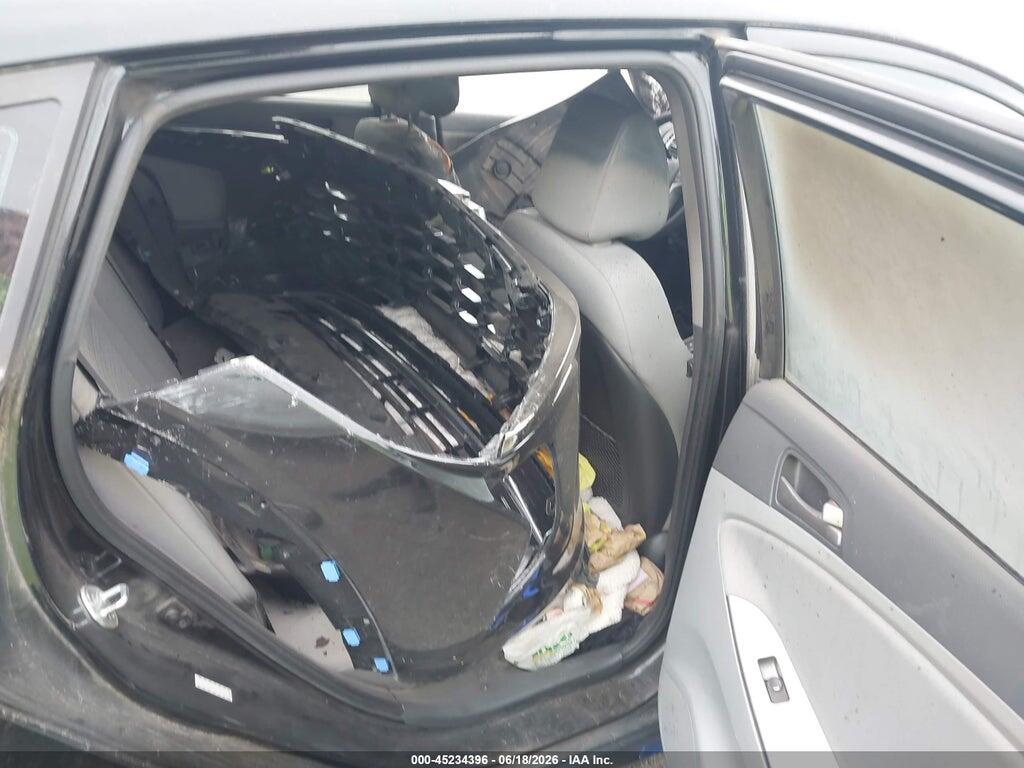 KMHCT5AE8GU266702 2016 HYUNDAI ACCENT photo no. 8