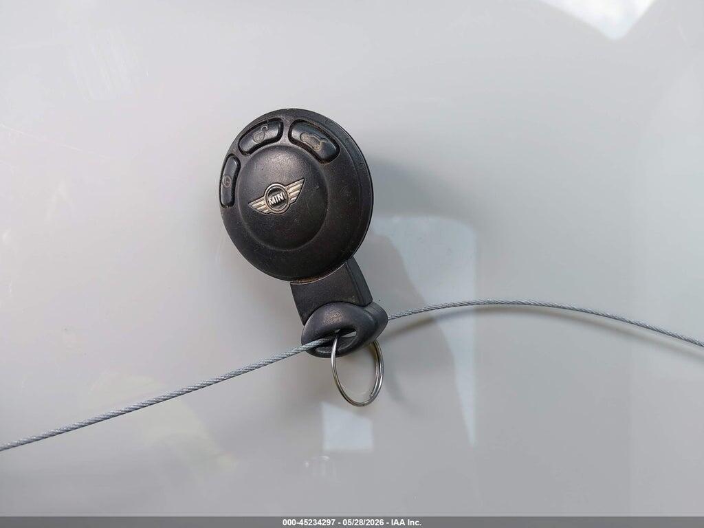 WMWMF7C53ATX42003 2010 MINI COOPER S photo no. 11