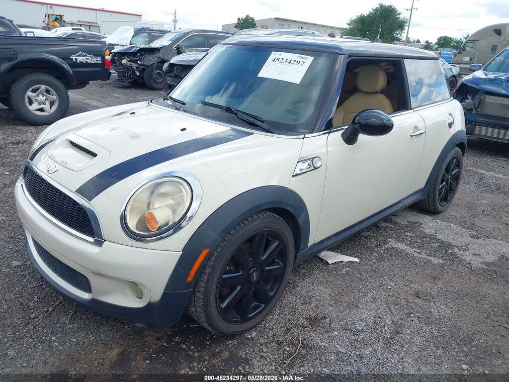 WMWMF7C53ATX42003 2010 MINI COOPER S photo no. 2