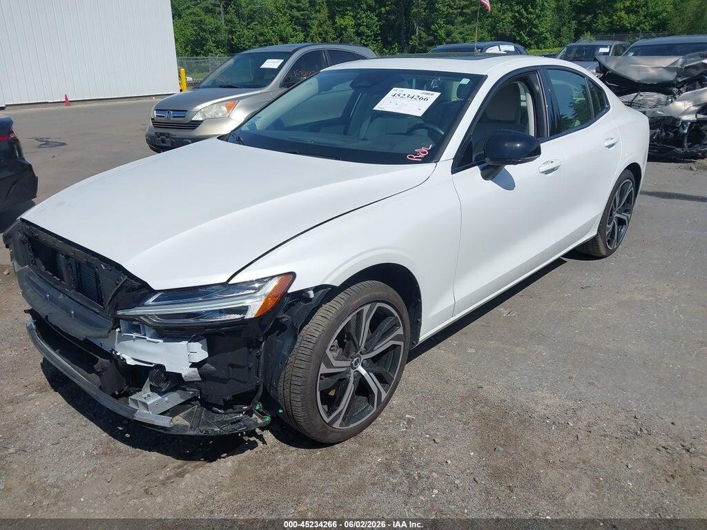 7JRL12TL0RG326575 2024 VOLVO S60 photo no. 2