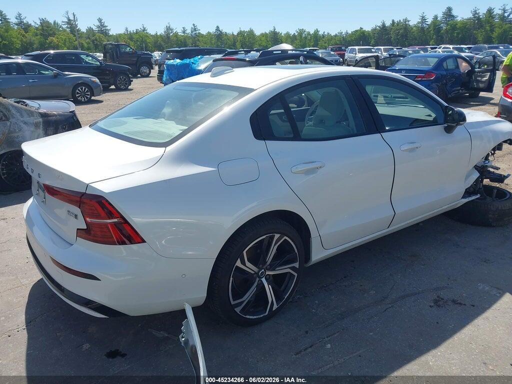 7JRL12TL0RG326575 2024 VOLVO S60 photo no. 4