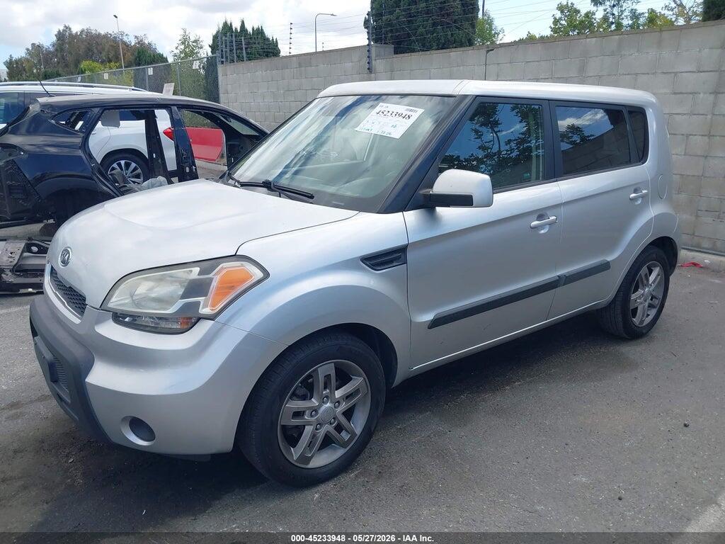 KNDJT2A28B7268117 2011 KIA SOUL photo no. 2