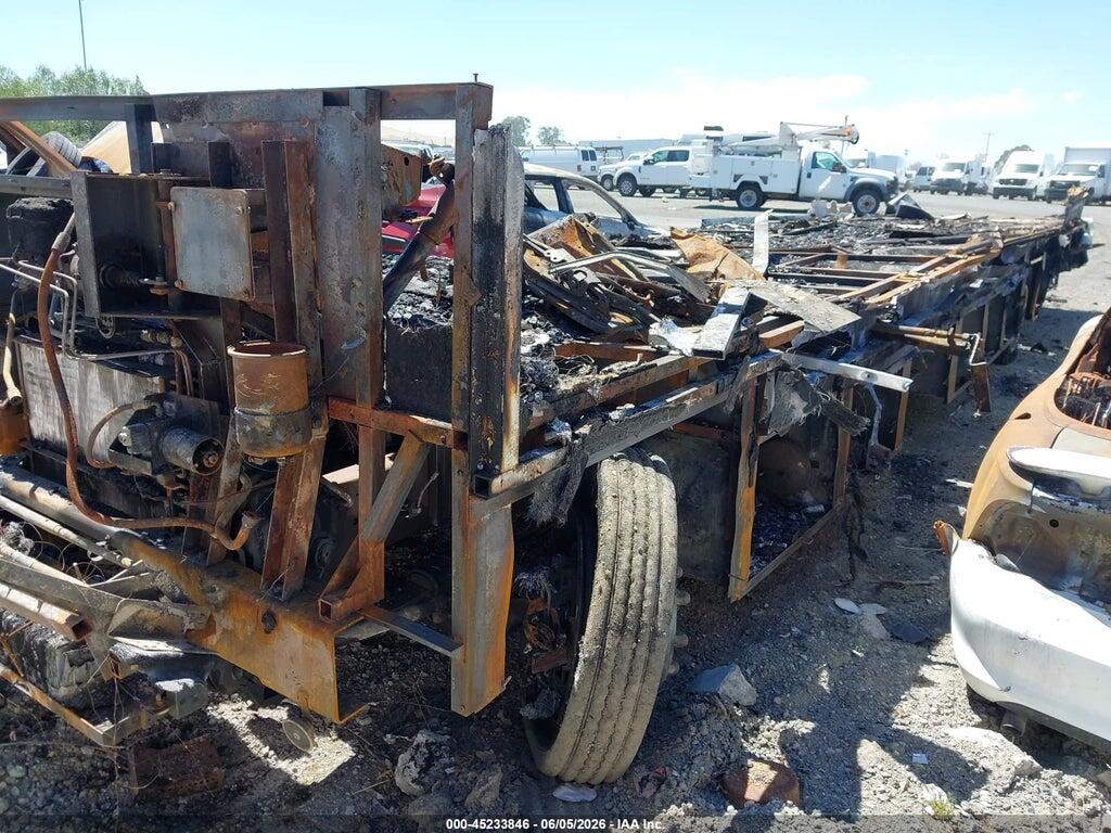 5B4MPA7G763415626 2006 WORKHORSE CUSTOM CHASSIS MOTORHOME CHASSIS photo no. 2