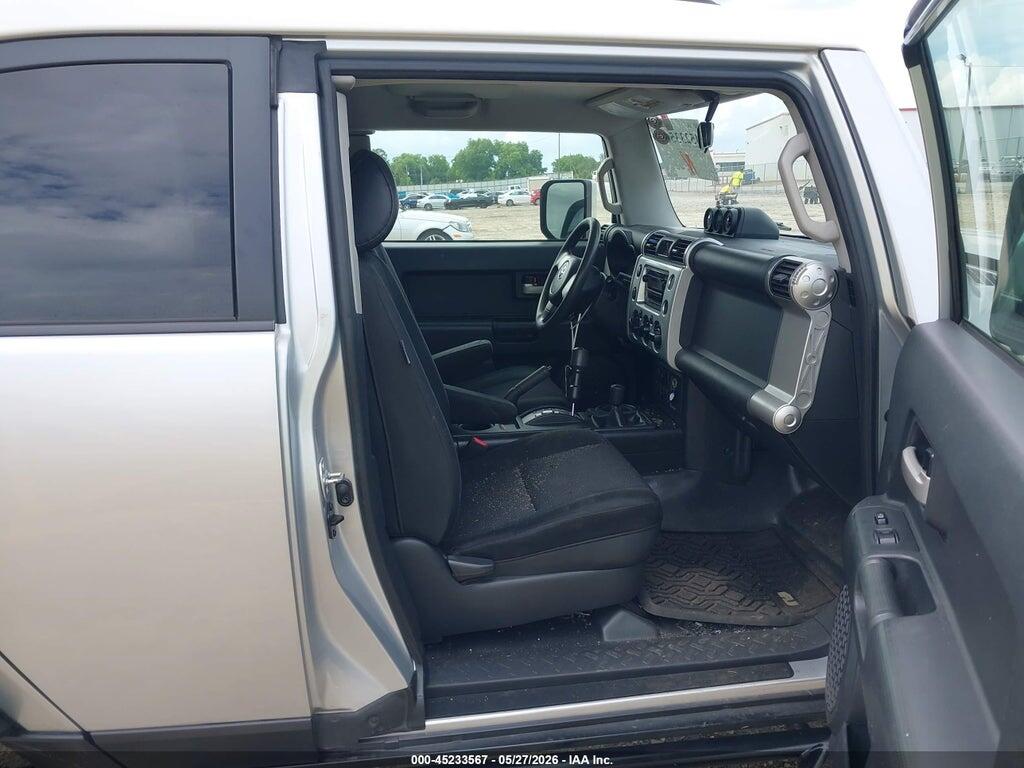 JTEBU11FX8K019107 2008 TOYOTA FJ CRUISER photo no. 5