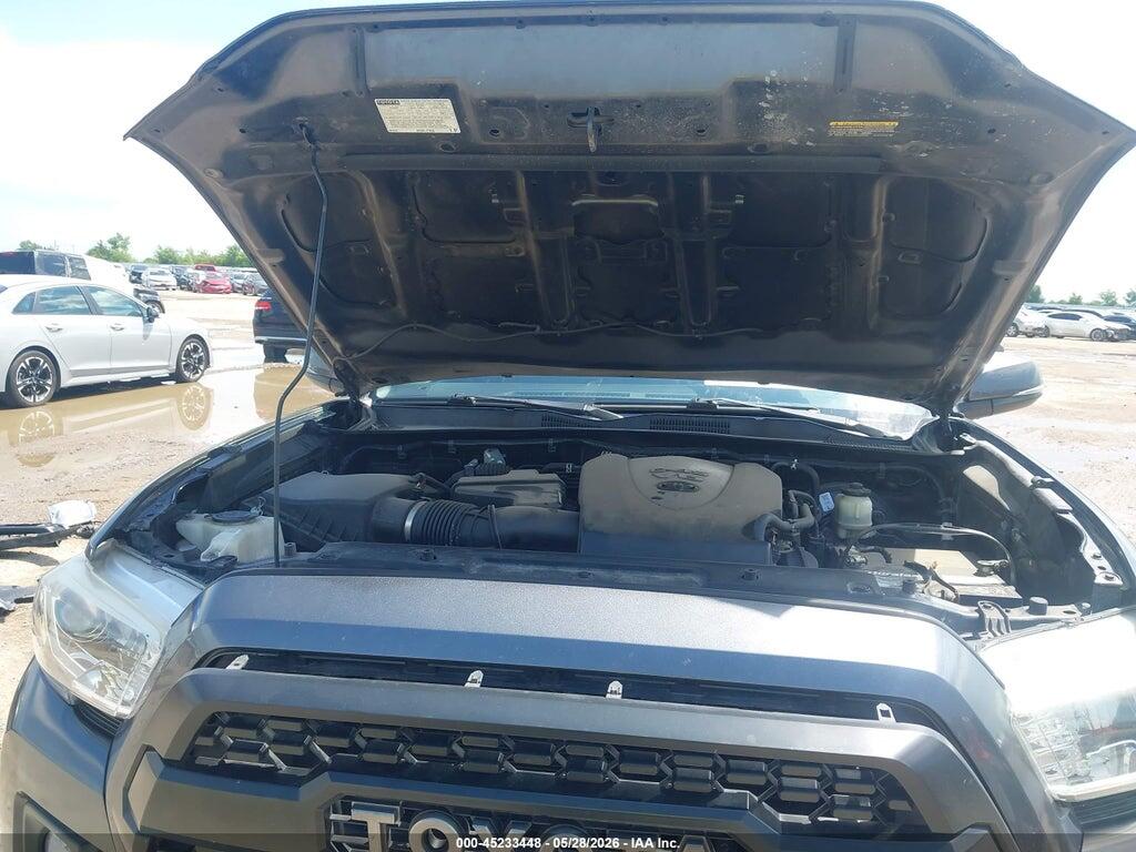 3TMAZ5CN9JM075471 2018 TOYOTA TACOMA photo no. 10