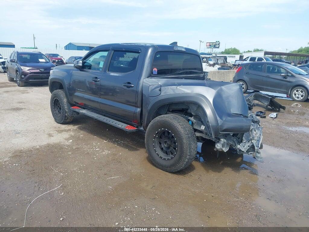 3TMAZ5CN9JM075471 2018 TOYOTA TACOMA photo no. 3