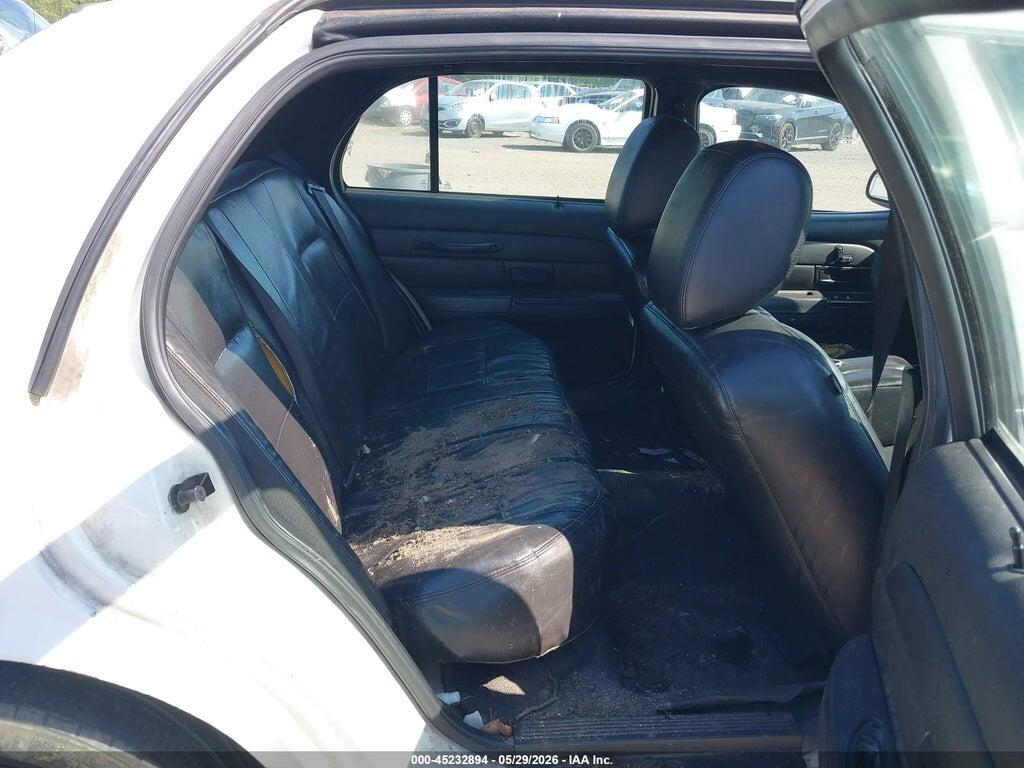 2FABP7AV0BX103999 2011 FORD CROWN VICTORIA photo no. 8