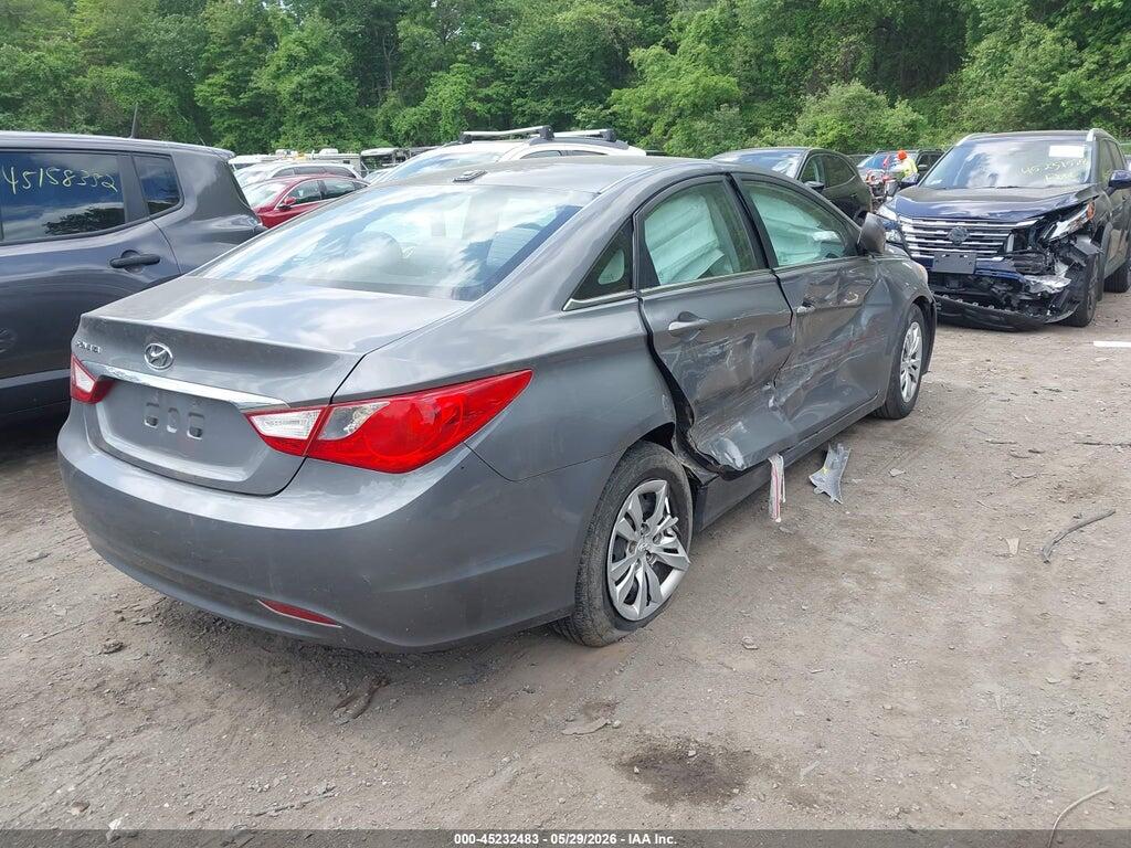 5NPEB4AC4CH472824 2012 HYUNDAI SONATA photo no. 4