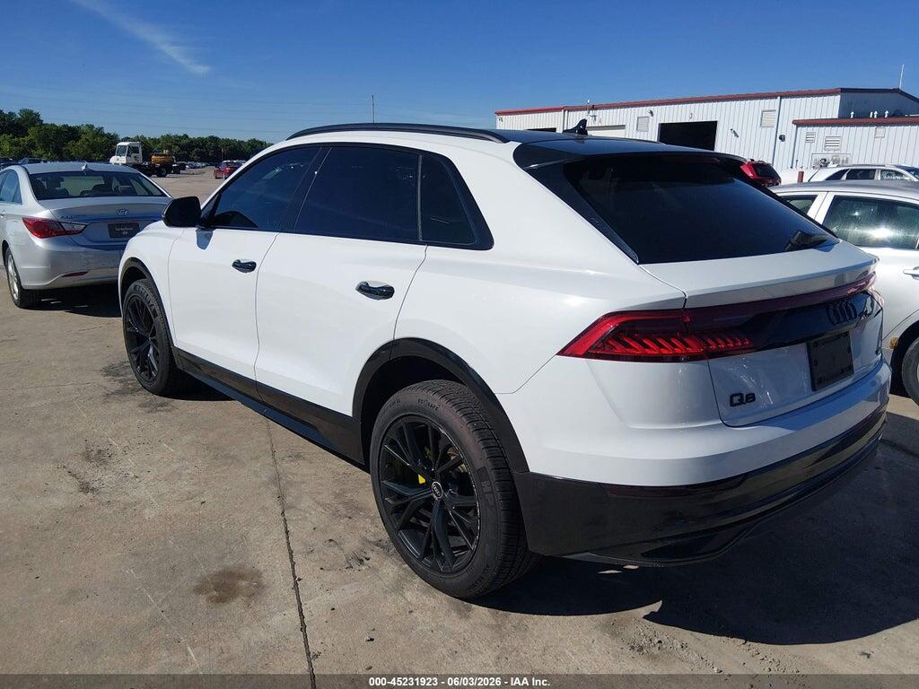 WA1AVAF12MD017273 2021 AUDI Q8 photo no. 3