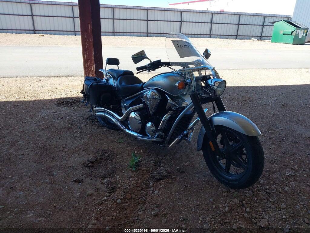 JH2SC6672DK300423 2013 HONDA VT1300 photo no. 1
