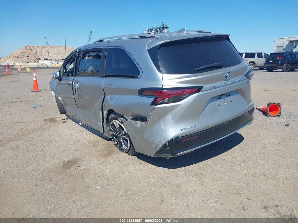 5TDESKFC8SS175867 2025 TOYOTA SIENNA photo no. 3