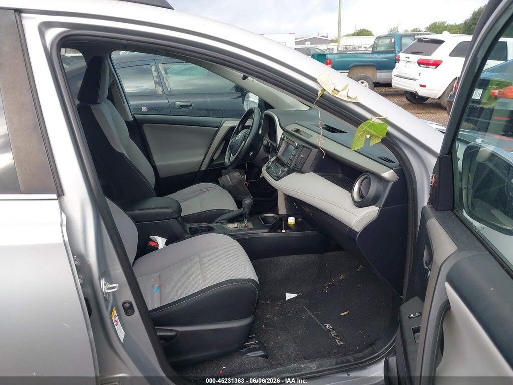 2T3WFREV2GW271813 2016 TOYOTA RAV4 photo no. 5