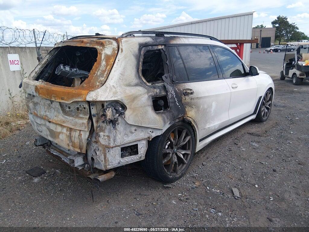 5UXCX6C00M9E30976 2021 BMW X7 photo no. 4