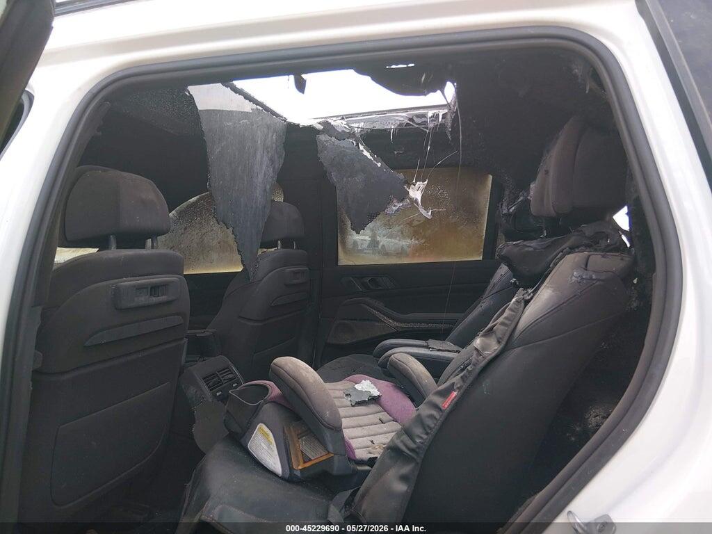 5UXCX6C00M9E30976 2021 BMW X7 photo no. 6