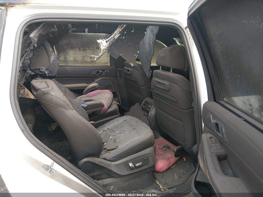 5UXCX6C00M9E30976 2021 BMW X7 photo no. 8