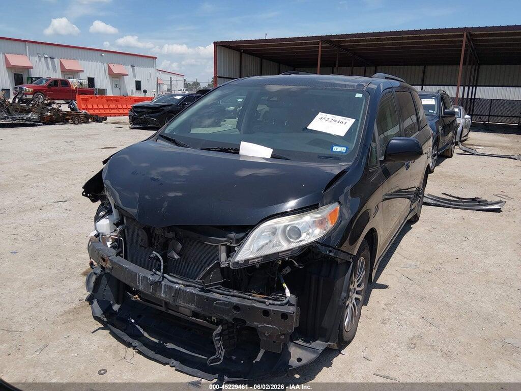 5TDYZ3DC3LS023157 2020 TOYOTA SIENNA photo no. 2