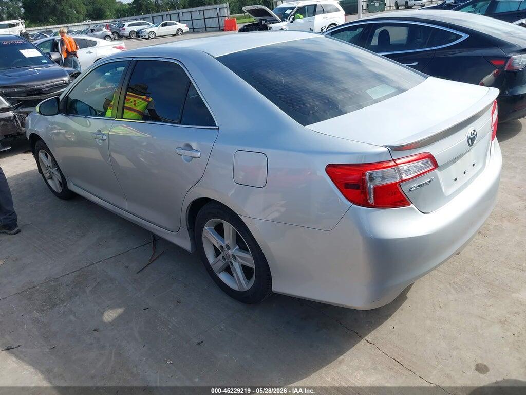 4T1BF1FK1EU404720 2014 TOYOTA CAMRY photo no. 3