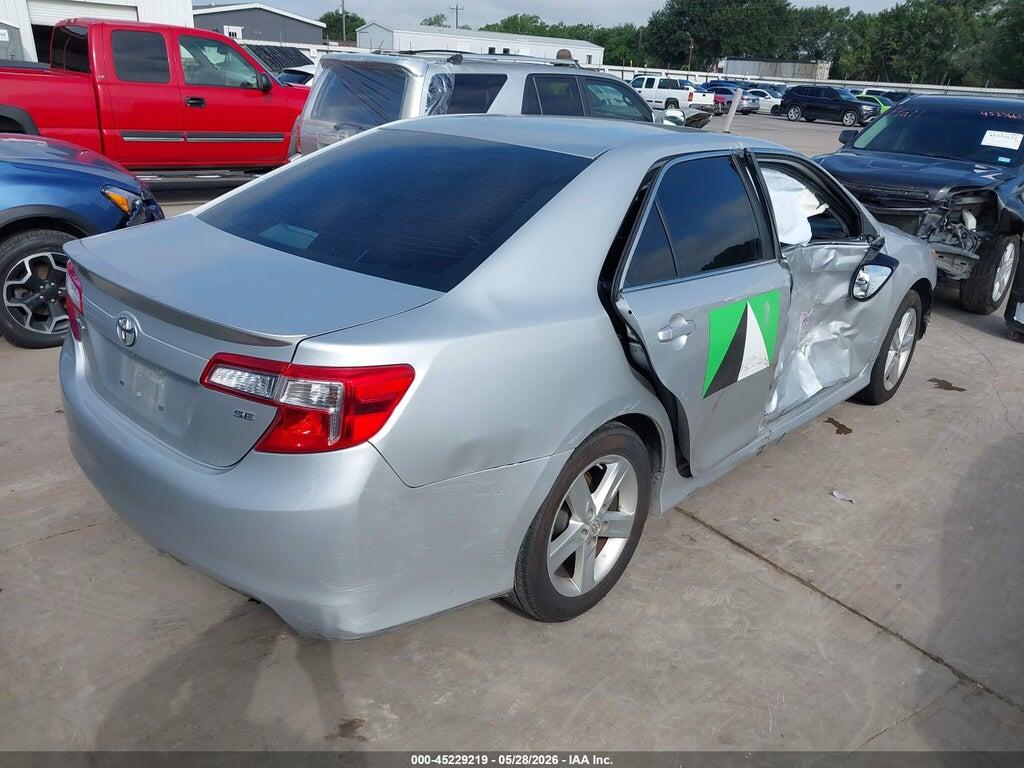 4T1BF1FK1EU404720 2014 TOYOTA CAMRY photo no. 4