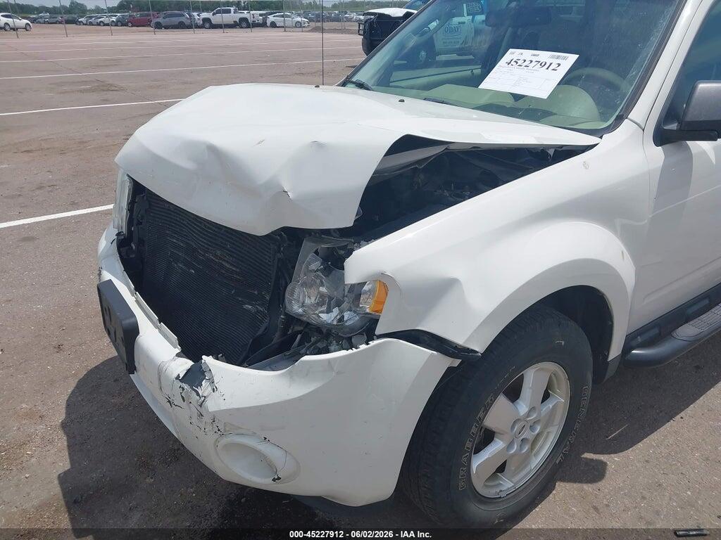 1FMCU9DGXBKC04742 2011 FORD ESCAPE photo no. 6