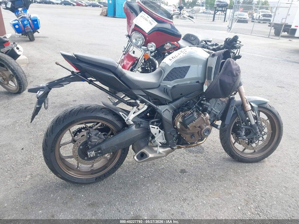 MLHRH165XR5000125 2024 HONDA CB650 photo no. 12