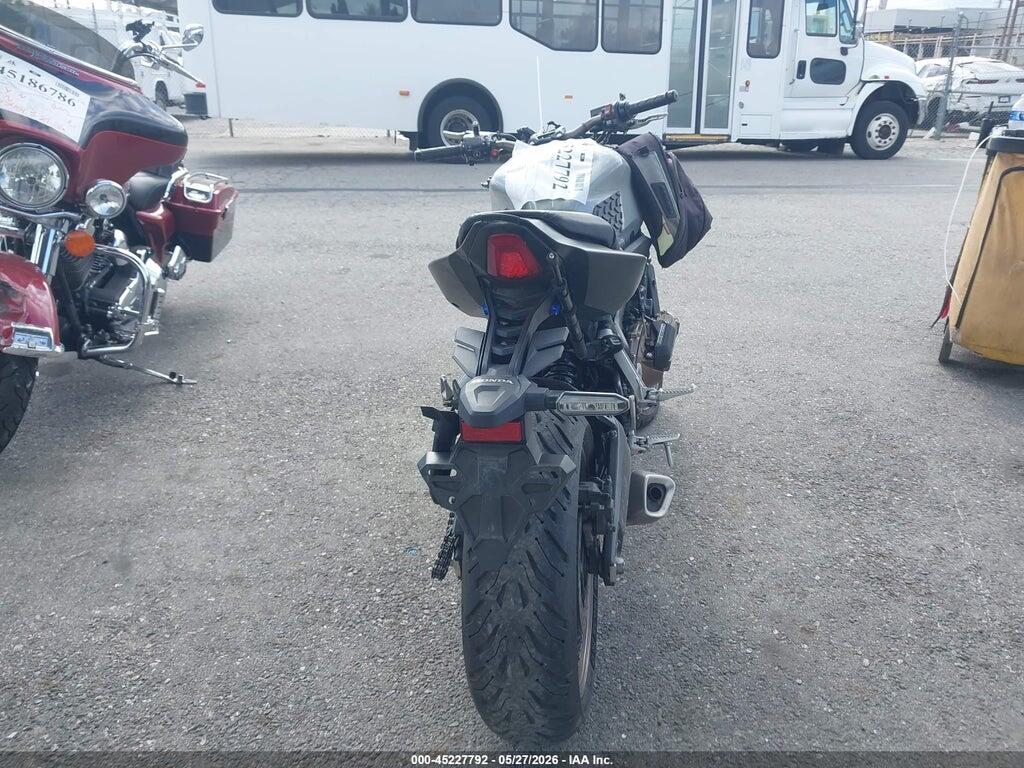 MLHRH165XR5000125 2024 HONDA CB650 photo no. 6