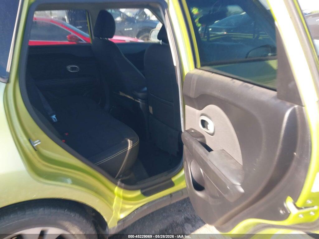 KNDJP3A52F7749877 2015 KIA SOUL photo no. 8