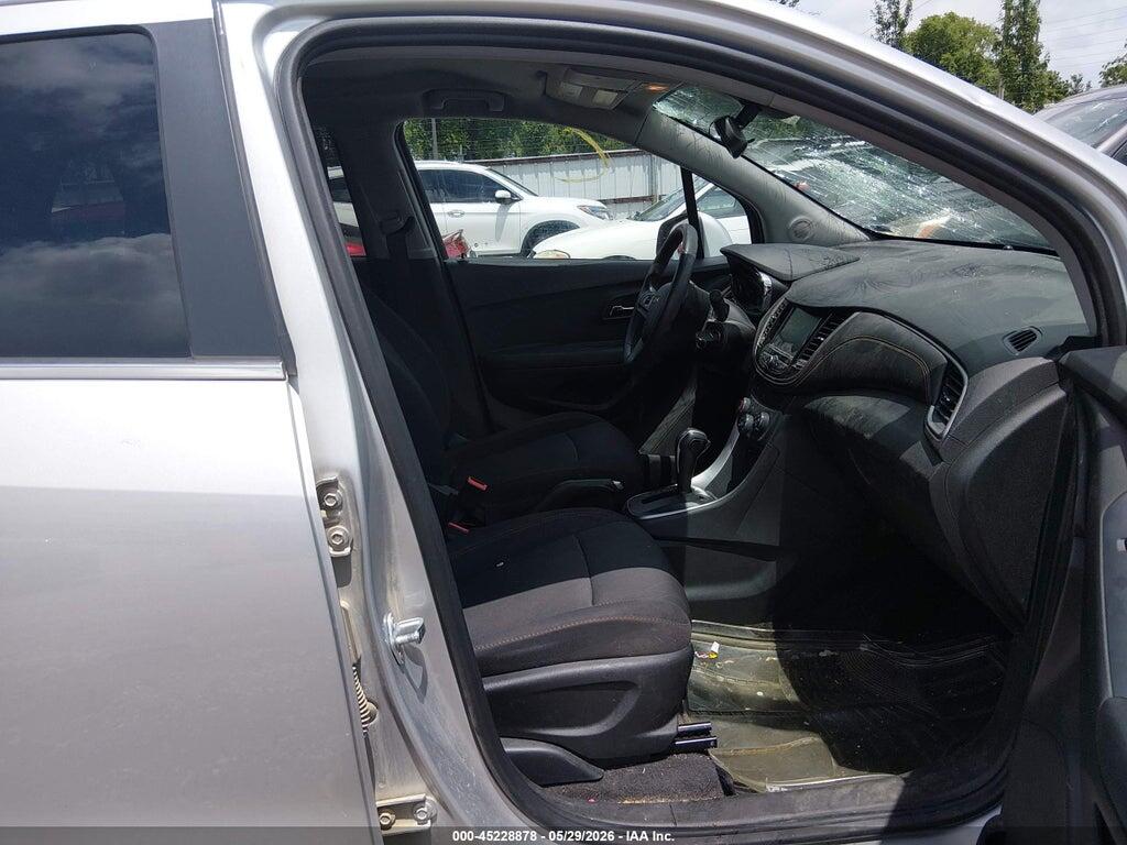 3GNCJLSB0HL158421 2017 CHEVROLET TRAX photo no. 5