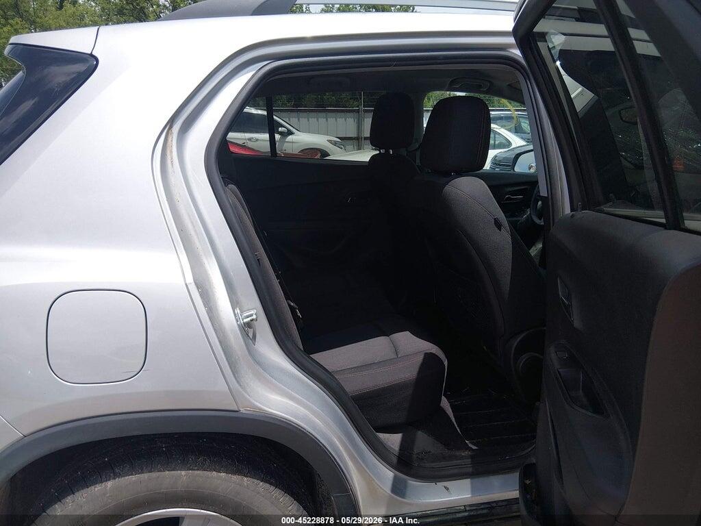 3GNCJLSB0HL158421 2017 CHEVROLET TRAX photo no. 8