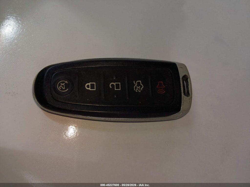 2LMHJ5AT6KBL00214 2019 LINCOLN MKT photo no. 11