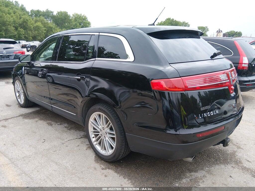 2LMHJ5AT6KBL00214 2019 LINCOLN MKT photo no. 3
