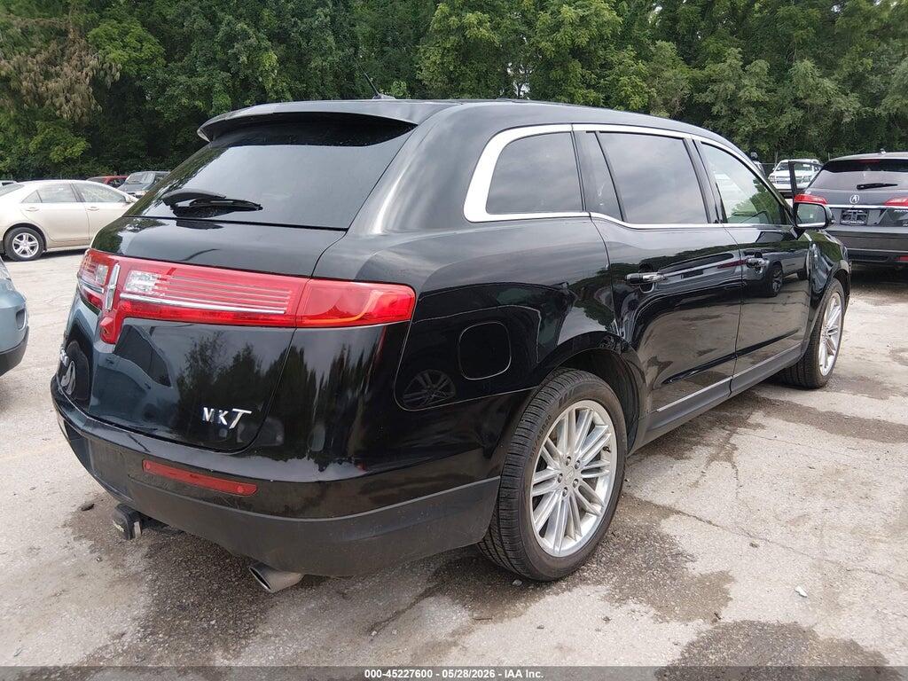 2LMHJ5AT6KBL00214 2019 LINCOLN MKT photo no. 4