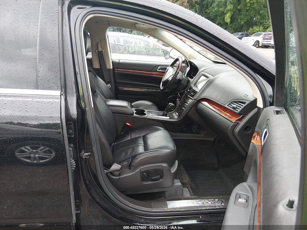 2LMHJ5AT6KBL00214 2019 LINCOLN MKT photo no. 5