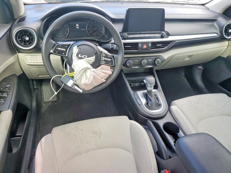 2023 KIA FORTE LXS — Фото 8 из 12