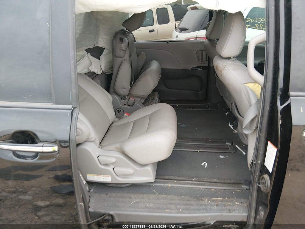 5TDYZ3DC6LS071428 2020 TOYOTA SIENNA photo no. 8