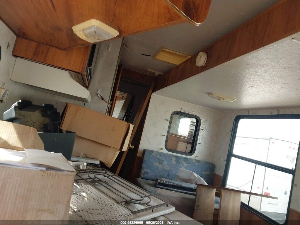 1SN200M28WF002890 2000 TRAVEL TRAILER photo no. 8