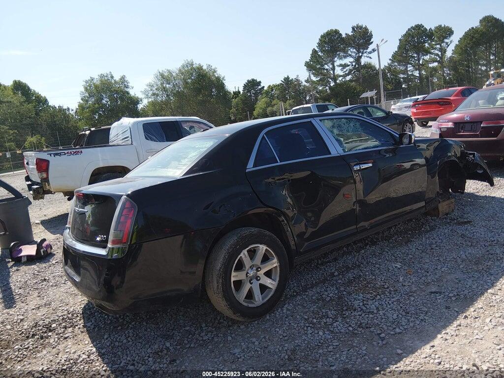 2C3CCAAG3DH556606 2013 CHRYSLER 300 photo no. 4