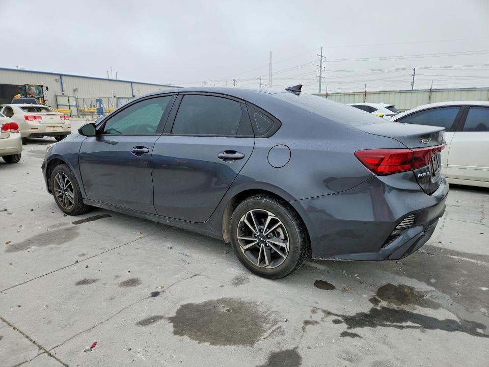 2023 KIA FORTE LXS — Фото 2 из 12