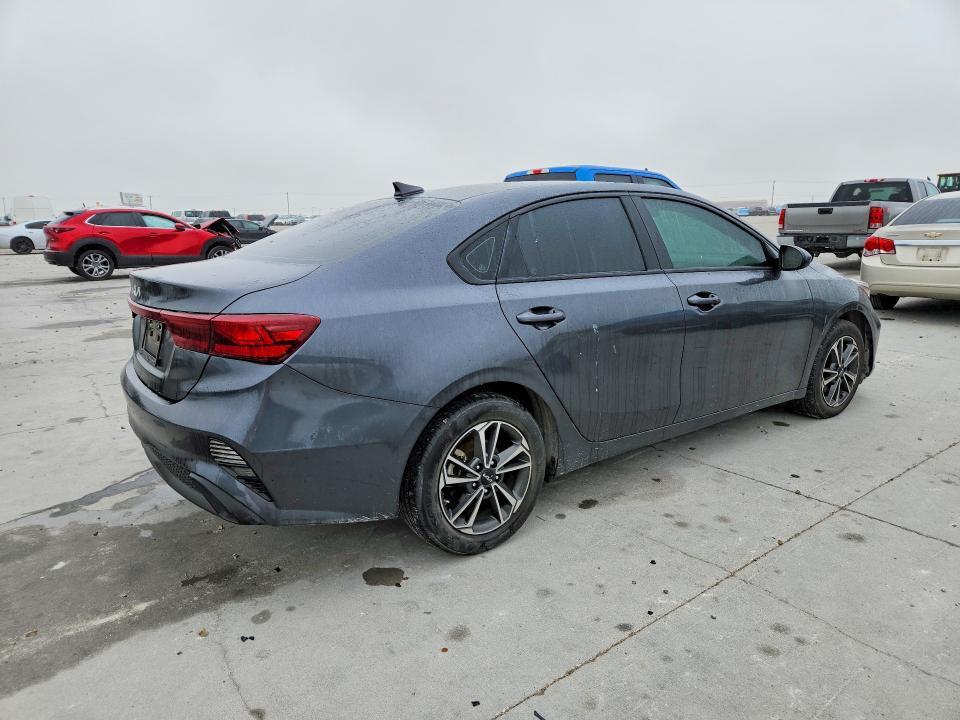 2023 KIA FORTE LXS — Фото 3 из 12