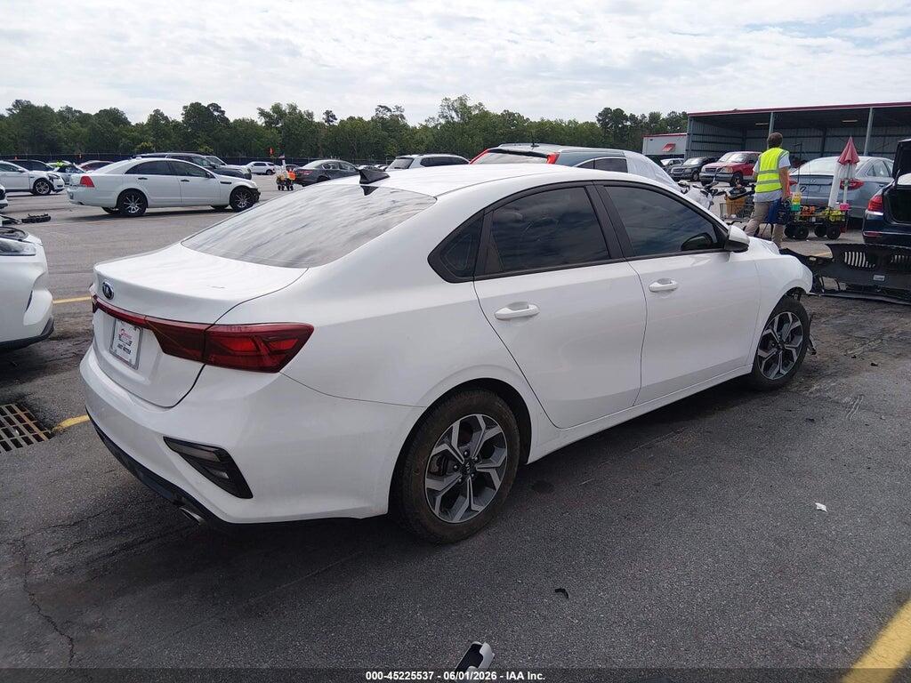 3KPF24AD5ME345244 2021 KIA FORTE photo no. 4