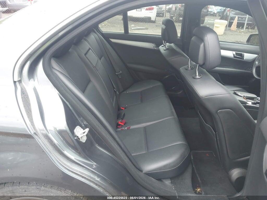 WDDGF8BB7AF480603 2010 MERCEDES-BENZ C 300 photo no. 8