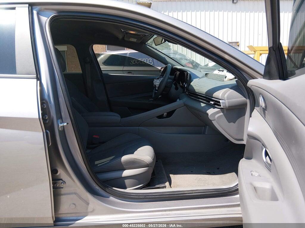 KMHLM4AG0PU527216 2023 HYUNDAI ELANTRA photo no. 5