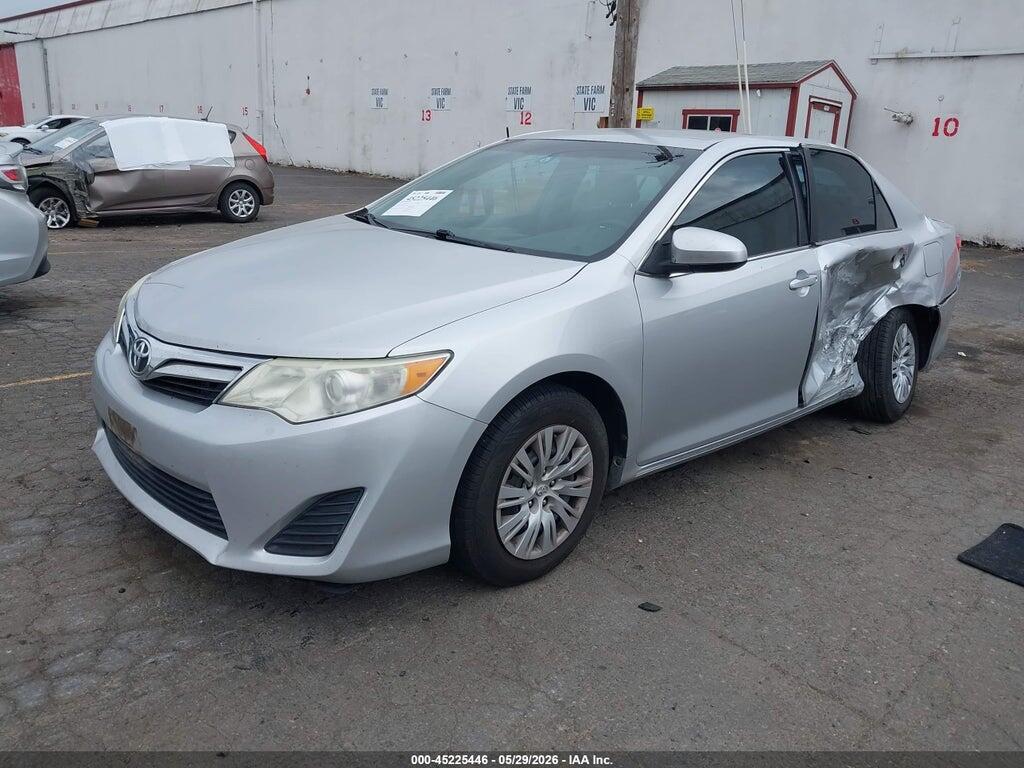 4T4BF1FK5ER365555 2014 TOYOTA CAMRY photo no. 2