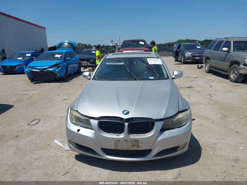 WBAPH7G52ANM51515 2010 BMW 328I photo no. 12