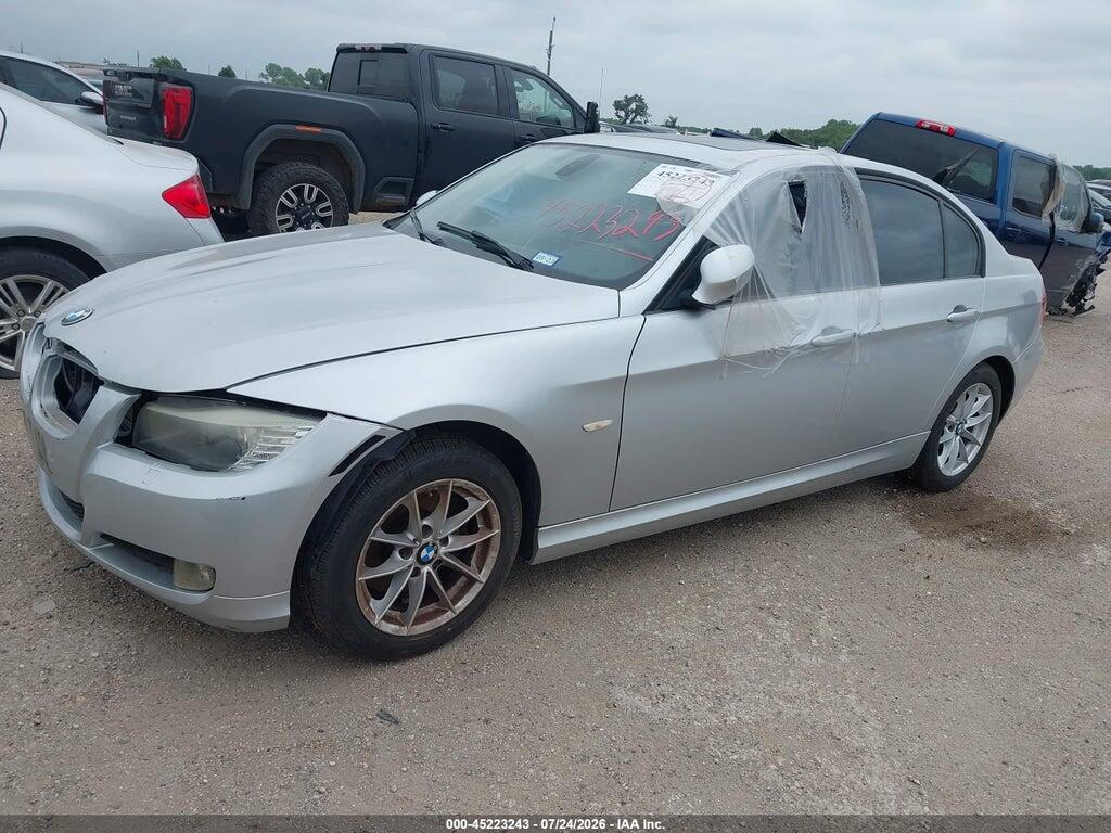 WBAPH7G52ANM51515 2010 BMW 328I photo no. 2