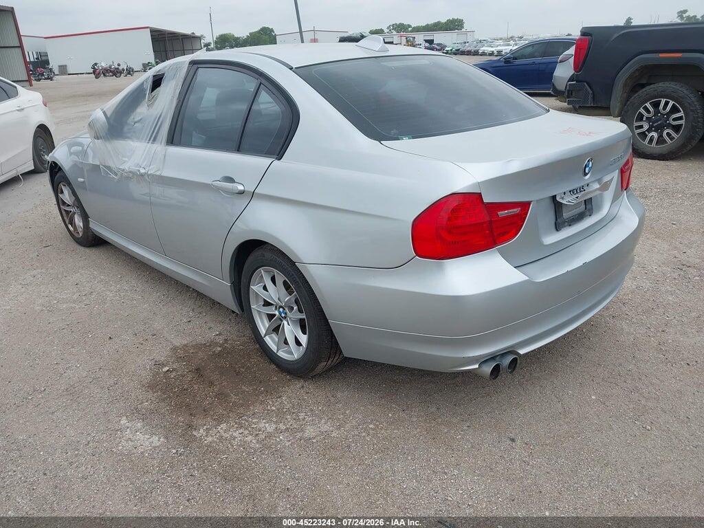 WBAPH7G52ANM51515 2010 BMW 328I photo no. 3
