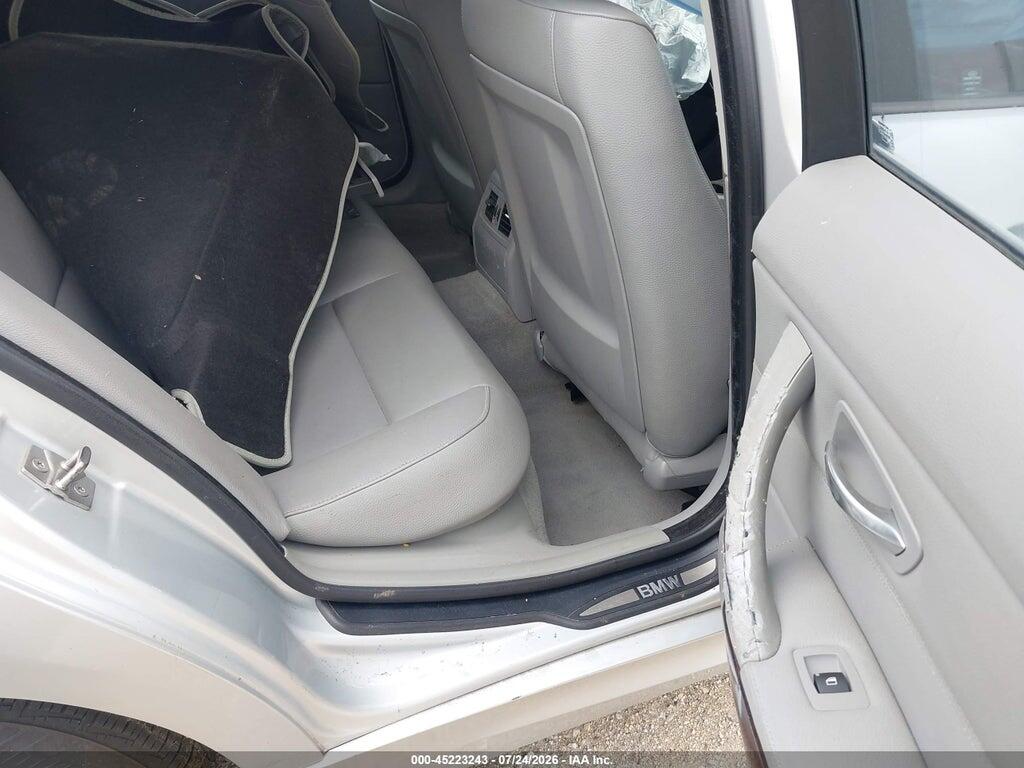 WBAPH7G52ANM51515 2010 BMW 328I photo no. 8
