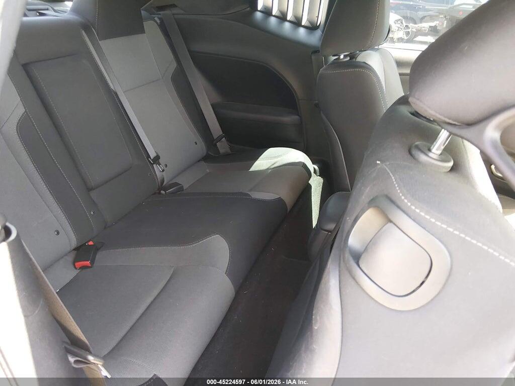 2C3CDZBT7GH119882 2016 DODGE CHALLENGER photo no. 8