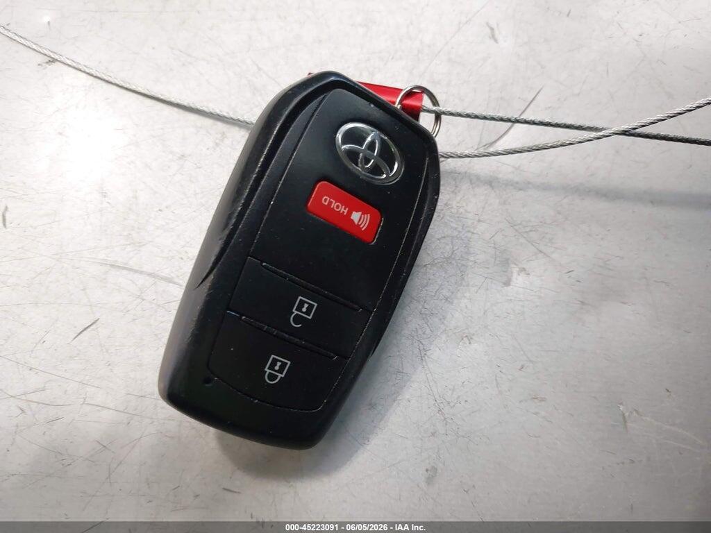 7MUFBABG2PV003063 2023 TOYOTA COROLLA CROSS HYBRID photo no. 11